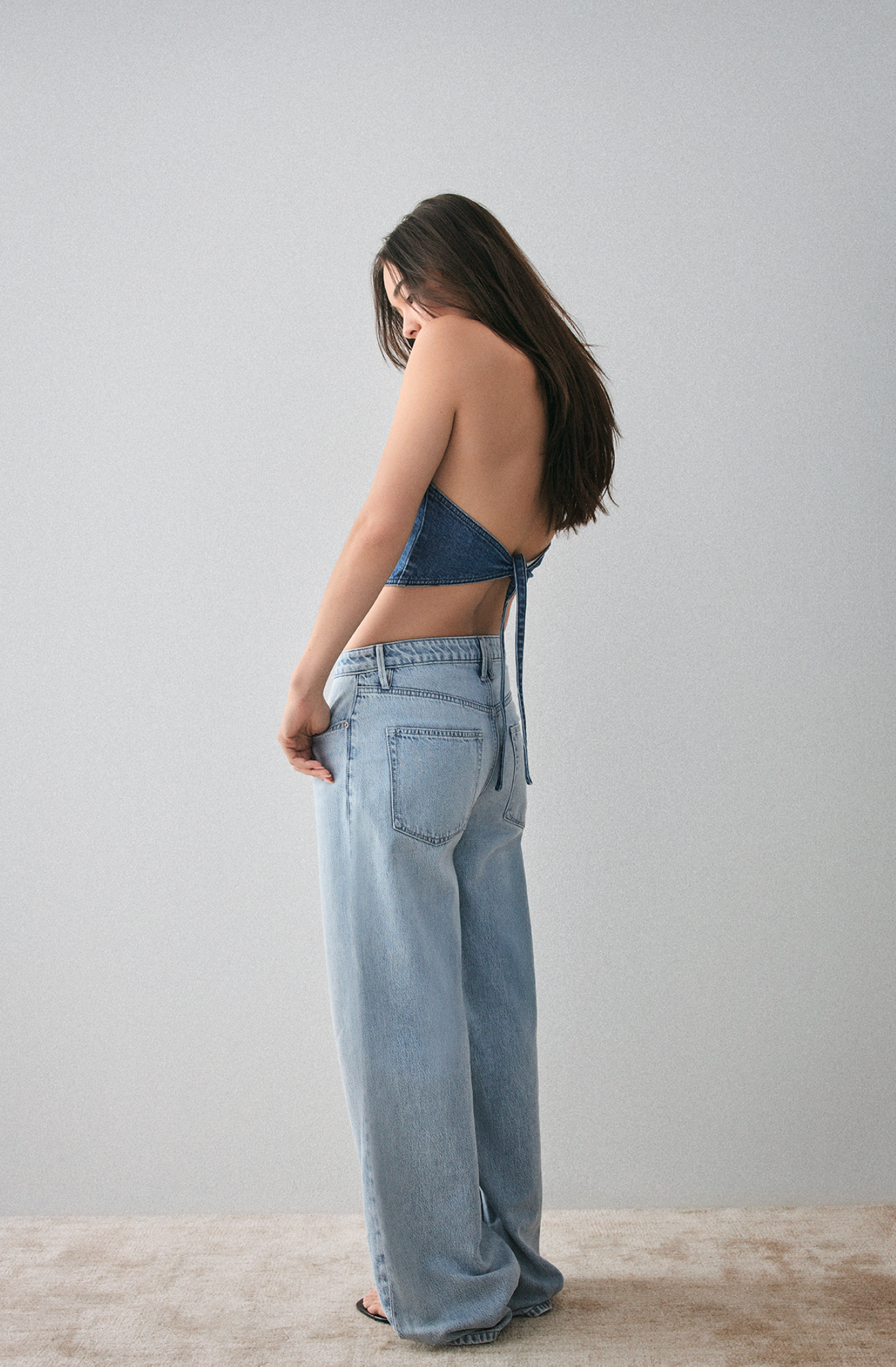 Weightless Wide Jeans